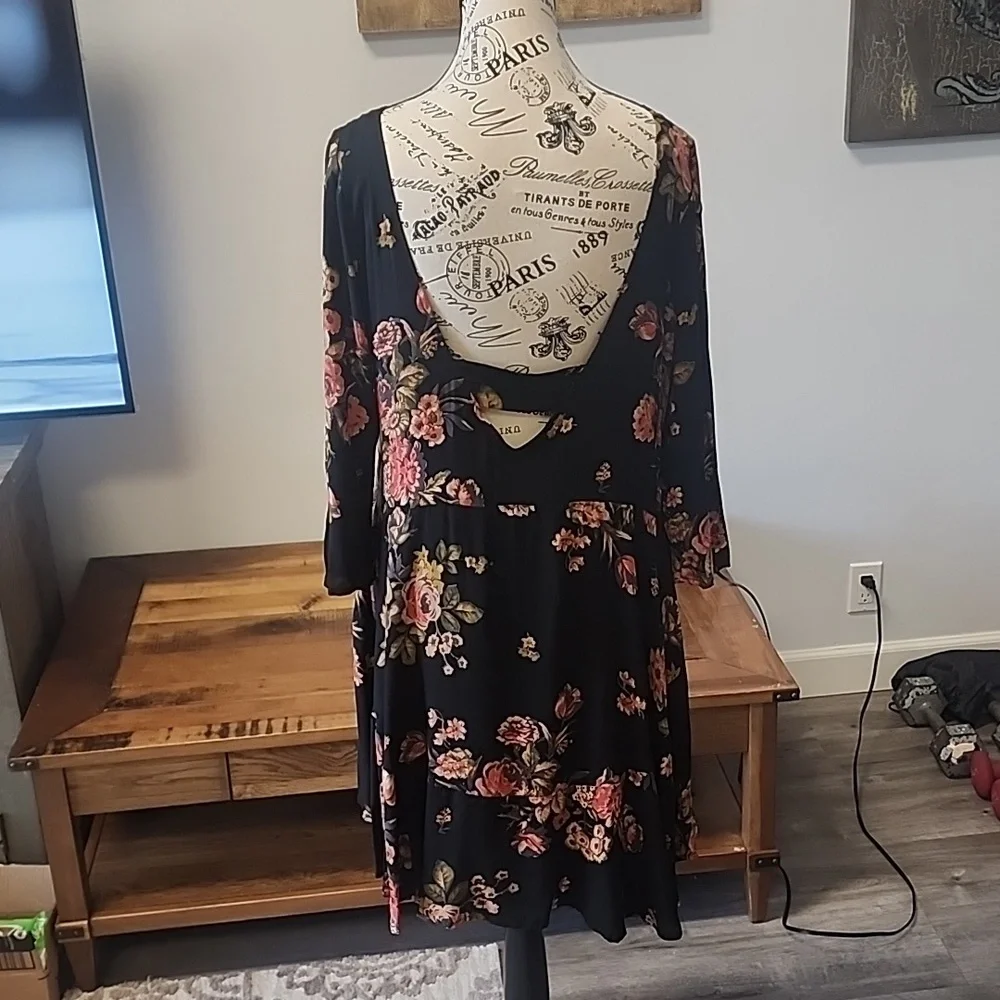 🔆Free People Black Floral Dress🔆 - Picture 3 of 5